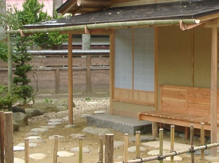 茶室　竹の雨樋